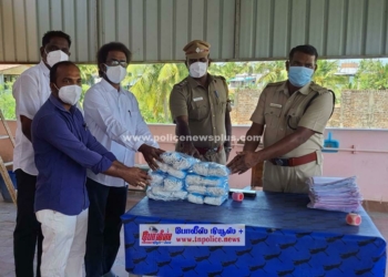 போலீஸ் நியூஸ் பிளஸ் சார்பாக திருவாரூரில் காவல் நிலையங்களுக்கு முக கவசம் வழங்கப்பட்டது