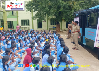 மாணவிகளுக்கு விழிப்புணர்வு