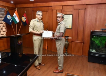 நுங்கம்பாக்கம் காவல் குழுவினரை பாராட்டிய காவல் ஆணையர்