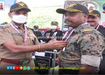 வருடாந்திர துப்பாக்கி சுடும் போட்டியில்,வெற்றி பெற்றவர்களுக்கு  பரிசு வழங்கிய டி.ஜி.பி