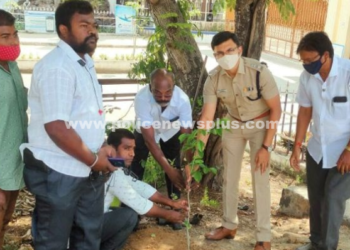 மரக்கன்று நட்டு விழிப்புணர்வு ஏற்படுத்திய எஸ்பி