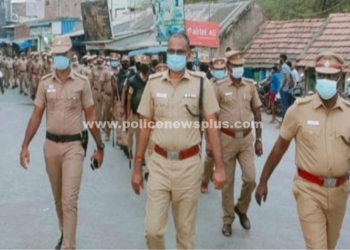 மாவட்ட காவல் கண்காணிப்பாளர் அவர்கள் தலைமையில் காவல்துறையினரின் கொடி அணிவகுப்பு