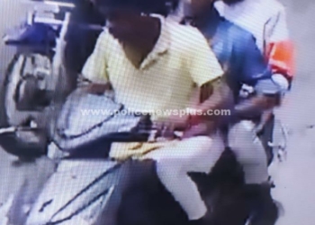 பாதுகாவலருக்கு அரிவாள் வெட்டு