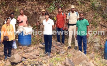 துப்பாக்கிகள் பறிமுதல்