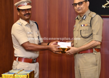 காவலருக்கு வாழ்த்து அட்டைகள்