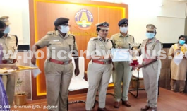 பதக்கம் மற்றும் பாராட்டு சான்றிதழ்