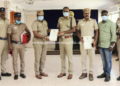 சிறப்பாக பணியாற்றிய  2 காவல் ஆய்வாளர்கள் உட்பட 10 காவல்துறையினருக்கு பாராட்டு