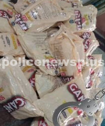 எட்டையபுரத்தில் தீவிர வேட்டை கஞ்சா கார் பறிமுதல்