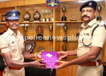 தந்திரமாக செயல்பட்ட காவலருக்கு பாராட்டு