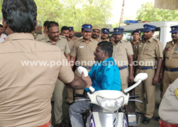 மதுரையில் ஊழியர் தீக்குளிக்க முயற்சி