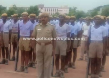 திண்டுக்கல் ஆயுதப்படை வளாகத்தில்,  S.P  திரு. ஸ்ரீனிவாசன் ஆய்வு