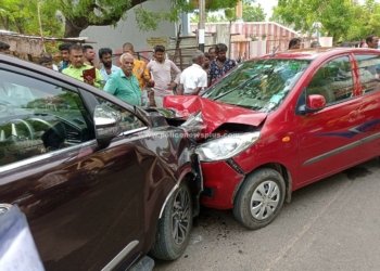 திருதங்கல்லில் கார்கள், நேருக்கு நேர் மோதி விபத்து