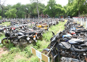 மதுரையில் காவல்துறை வாகனங்கள் ஏலம்