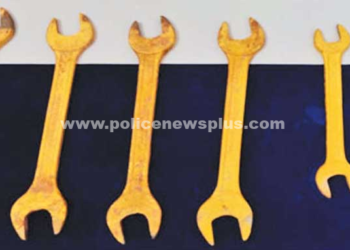 சென்னை விமான நிலையத்தில், ரூ.47½ லட்சம் தங்க ஸ்பேனர்கள் பறிமுதல்