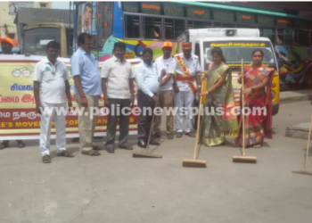 சிவகாசி பேருந்து நிலையத்தில் மேயர்!