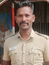 ஆற்றில் தூக்கி வீசப்பட்ட ஆசிரியையை, ஆற்றில் குதித்து போராடி மீட்ட காவலர்!