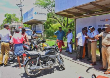 தலைக்கவசம், அணியாத நபர்களுக்கு அபராதம்!