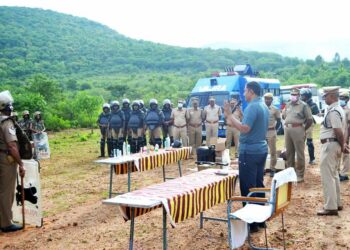ஆயுதப்படை காவலர்களுக்கு, மரணம் விளைவிக்காத ஆயுதப் பயிற்சி!