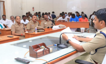 காவல் அலுவலகத்தில், கலந்தாய்வு கூட்டம்!