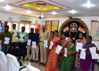 காவலர்களின் வாரிசுகளுக்கு,அரசால் வழங்கப்பட்ட அரசு பணிக்கான ஆணை!