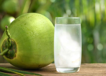 இளநீரில் உடலுக்கு தேவையான, இயற்கை வைட்டமின்கள்!