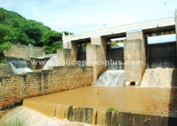 சாத்தையாறு அணை மதகு பழுது, உடையும் அபாயம்!