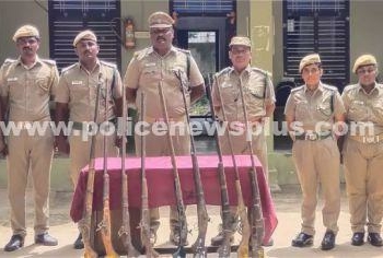 வனக்காவலர்கள் தீவிர ரோந்து பணியில், 9 நாட்டுத்துப்பாக்கிகள் ஒப்படைப்பு!