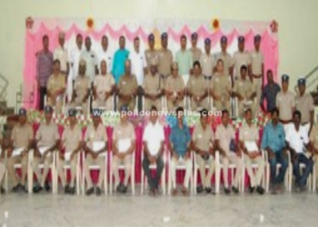 சிறப்பாக பணியாற்றிய காவலர்களுக்கு பாராட்டு!