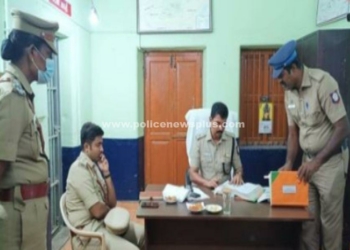 தட்டாப்பறை காவல் நிலையத்தில் காவல் கண்காணிப்பாளர்