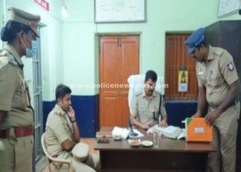 தட்டாப்பறை காவல் நிலையத்தில் காவல் கண்காணிப்பாளர்