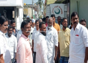 அரசு பள்ளியில் சட்டமன்ற உறுப்பினர்