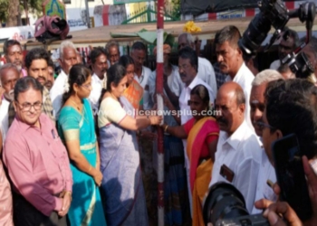 வாடிவாசல் அமைக்கும் பணி தீவிரம்