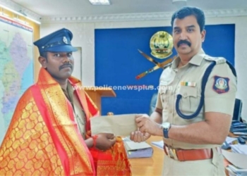 மூதாட்டியின் சடலத்தை சுமந்த காவலர்