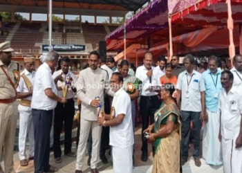 சிறந்த ஊராட்சியாக பணிபுரிந்தமைக்கான விருது