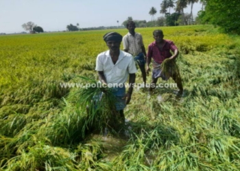 கிராம நிர்வாக அலுவலகத்தை முற்றுகையிட்ட விவசாயிகள்