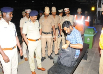 நள்ளிரவில் அதிரடியான திடீர் வாகன சோதனை