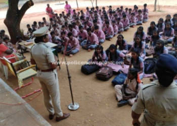 1577 இடங்களில் காவல்துறையினரால் நடத்தப்பட்ட சிறப்பு முகாம்