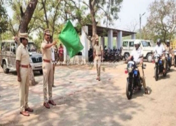 7 லட்சம் மதிப்புள்ள 8 இருசக்கர வாகனங்கள் துவக்கம்