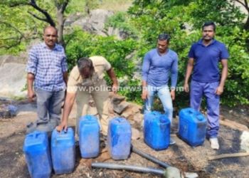 போதை வேட்டையில் 12,050 லிட்டர் சாராய ஊறல்கள் அழிப்பு