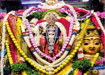 ஸ்ரீமாரியம்மன் காமதேனு வாகனத்தில் எழுந்தருளினார்