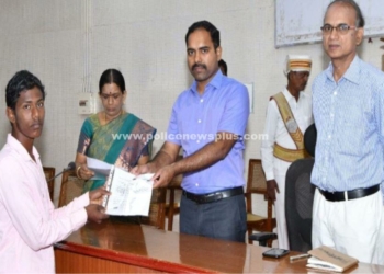 நலத்திட்ட உதவிகளை வழங்கிய ஆட்சியர்