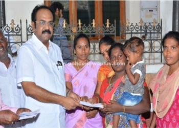 மல்லாங்கிணர் பேரூராட்சியில் வீடுகள் பராமரிக்க நிதி உதவி