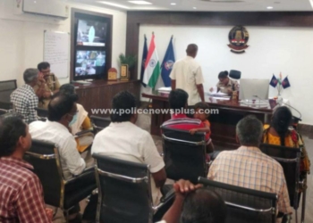 மக்களிடம் நேரடியாக காவல் கண்காணிப்பாளர்