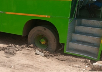 மதுரையில் தோண்டப்படும் சாலைகளால் அவதி