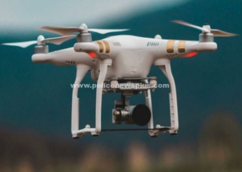 கிராமத்தில் ட்ரோன் மூலம் தீவிர மதுவிலக்கு வேட்டை