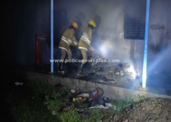 பூட்டிக் கிடந்த பட்டாசு ஆலையில் தீ விபத்து