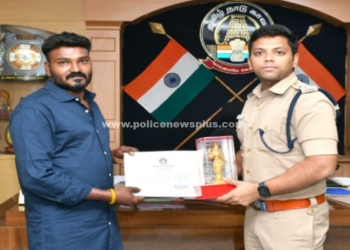சிறுமிக்கு பாலியல் சீண்டல் குற்றவாளியை கைது செய்ய உதவியவருக்கு S.P கௌரவிப்பு