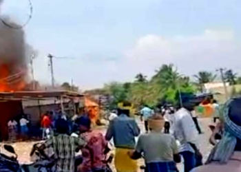 லேத் மற்றும் வீடு திடீரென தீப்பிடித்தது