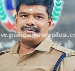 மாணவிக்கு கல்லூரி கட்டணம் செலுத்திய நகர காவல் துணை கண்காணிப்பாளர்