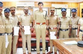 சிறப்பாக பணியாற்றிய காவல் ஆய்வாளருக்கு S.P சான்றிதழ் வழங்கினார்